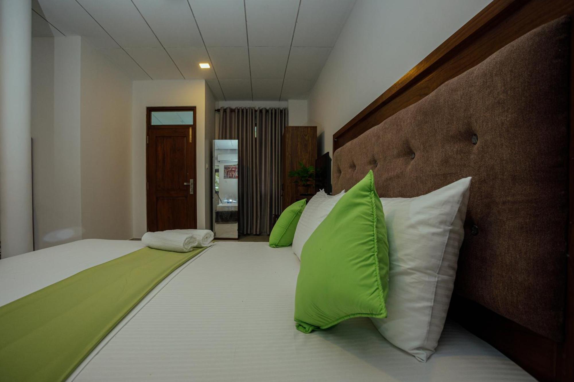 Villa Windfall Unawatuna Exterior photo